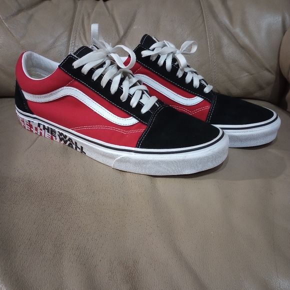Vans Other - Vans Off The Wall (B&R)